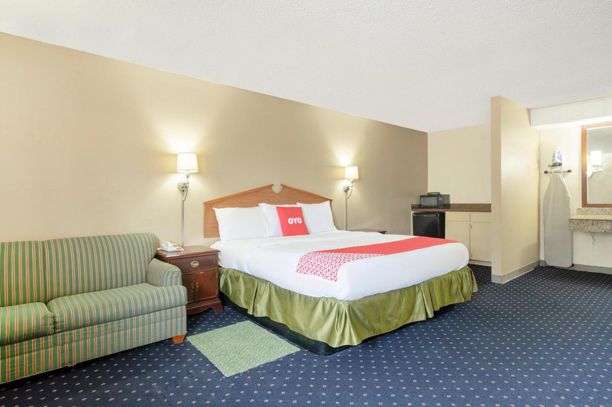 Oyo International Airport Hotel Tulsa