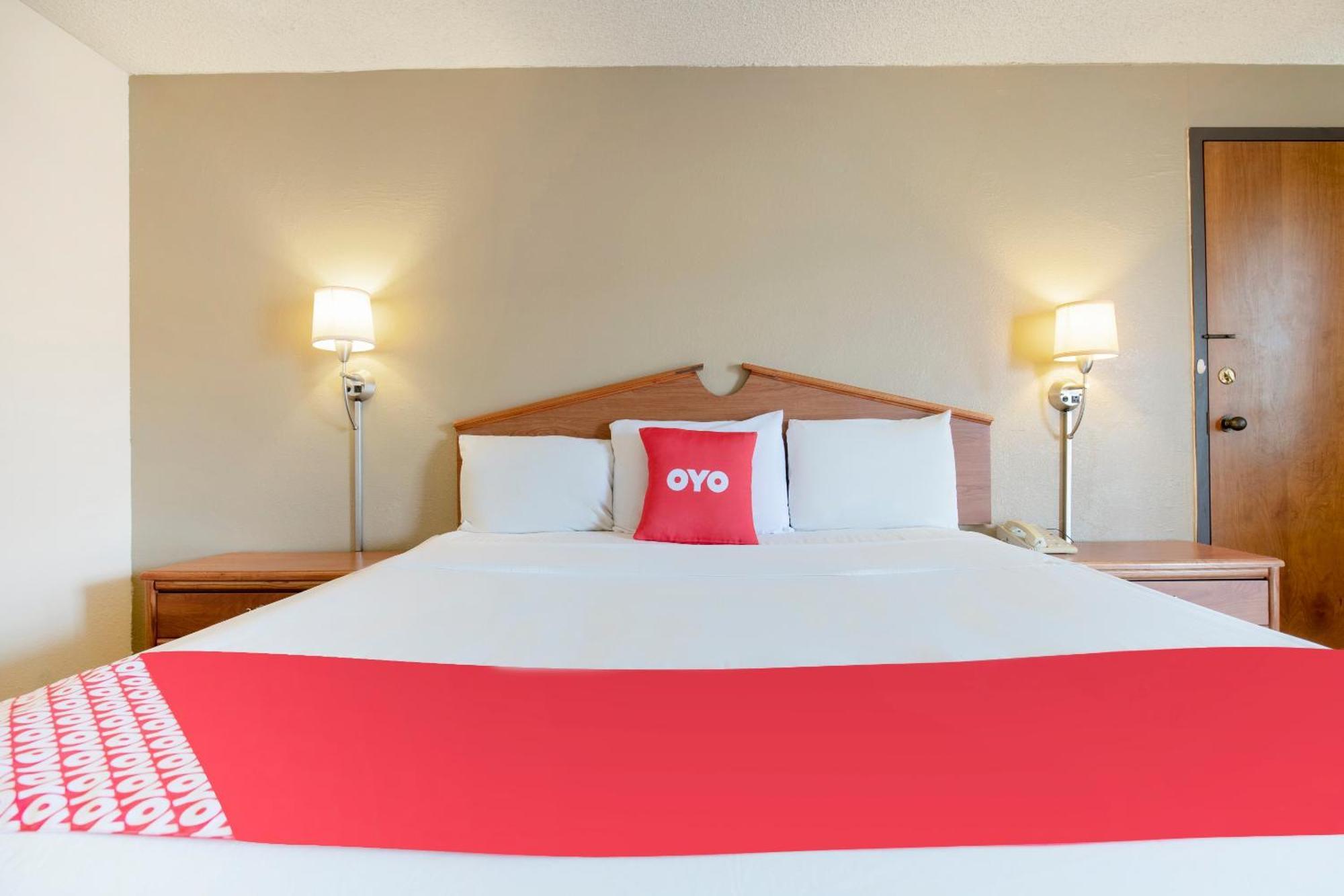 Hotel Oyo International Airport 2*